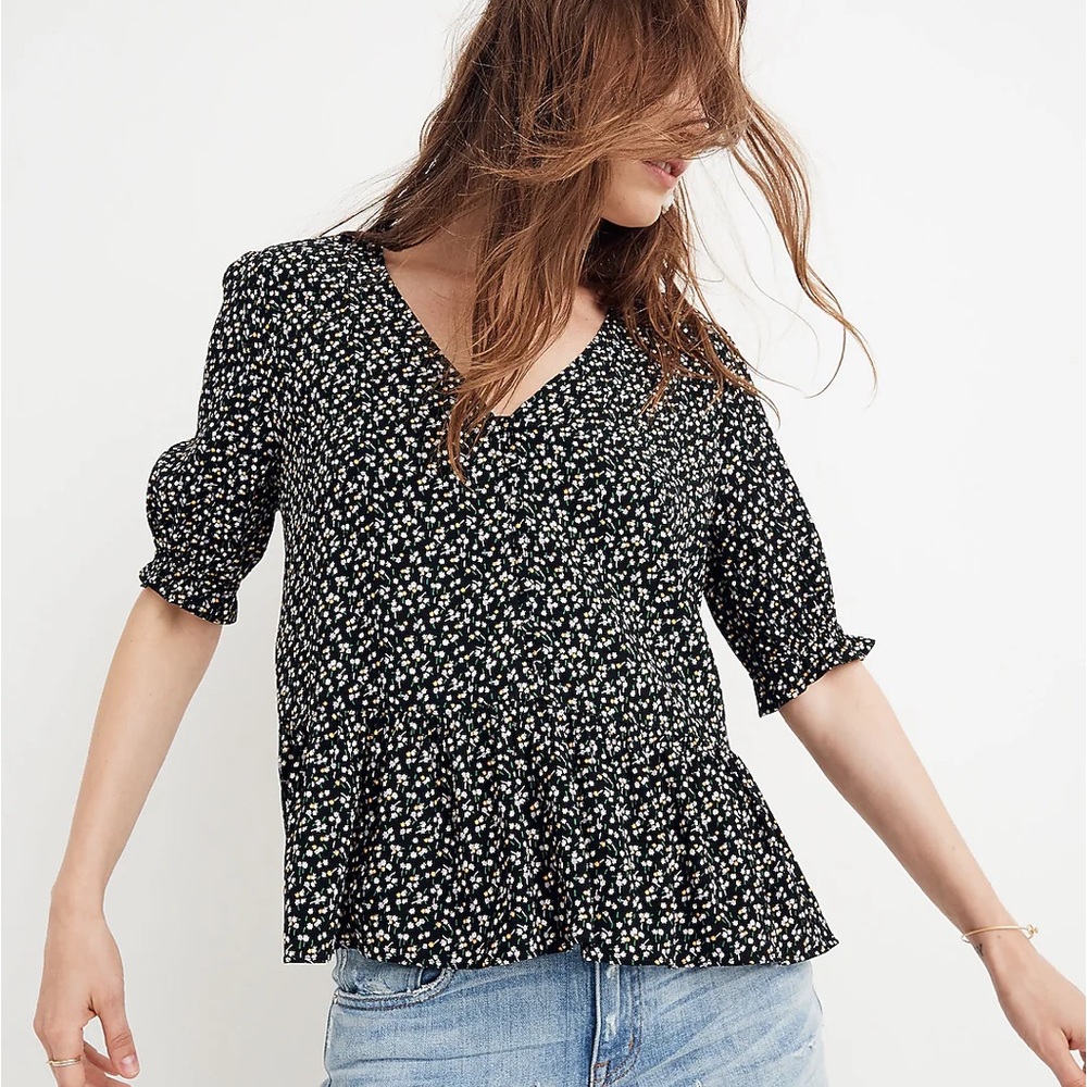 VGUC Madewell - Courtyard Ruffle-Hem Top in Playground Posies
